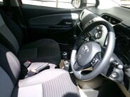Toyota Yaris VVT-I ICON ONLY 39,000 MILES FROM NEW 9