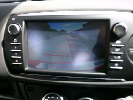 Toyota Yaris VVT-I ICON ONLY 39,000 MILES FROM NEW 11