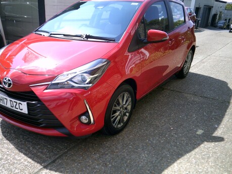 Toyota Yaris VVT-I ICON ONLY 39,000 MILES FROM NEW 12