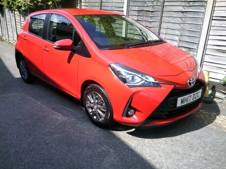 Toyota Yaris VVT-I ICON ONLY 39,000 MILES FROM NEW 1