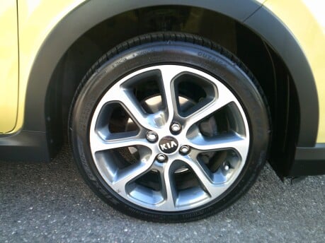 Kia Picanto X-LINE ONLY 21,000 MILES FROM NEW 9