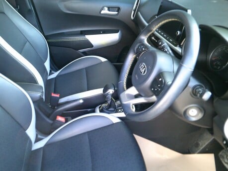Kia Picanto X-LINE ONLY 21,000 MILES FROM NEW 10
