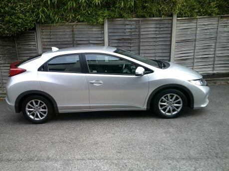 Honda Civic I-VTEC ES ONLY 15,000 MILES FROM NEW 4