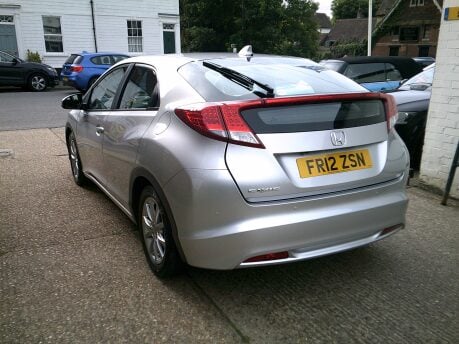Honda Civic I-VTEC ES ONLY 15,000 MILES FROM NEW 17