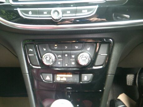 Vauxhall Mokka X ULTIMATE ONLY 27,000 MILES FROM NEW 14