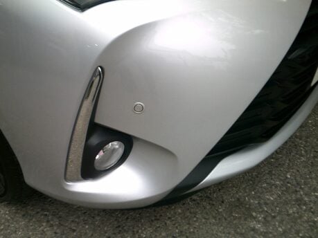 Toyota Yaris VVT-I ICON TECH ONLY 12,000 MILES FROM NEW 10