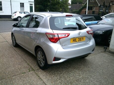 Toyota Yaris VVT-I ICON TECH ONLY 12,000 MILES FROM NEW 16