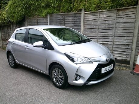 Toyota Yaris VVT-I ICON TECH ONLY 12,000 MILES FROM NEW