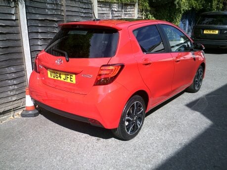 Toyota Yaris VVT-I SPORT ONLY 18,000 MILES FROM NEW 2