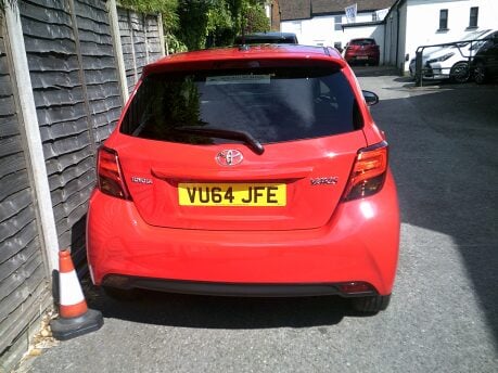 Toyota Yaris VVT-I SPORT ONLY 18,000 MILES FROM NEW 6