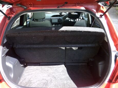 Toyota Yaris VVT-I SPORT ONLY 18,000 MILES FROM NEW 7
