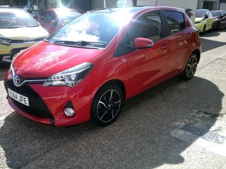 Toyota Yaris VVT-I SPORT ONLY 18,000 MILES FROM NEW 14