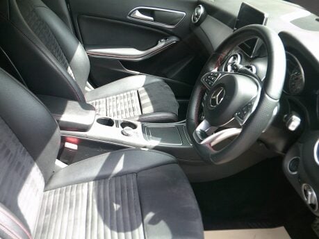 Mercedes-Benz CLA Class CLA 200 D AMG LINE ONLY 53,000 MILES FROM NEW 9