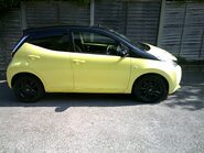 Toyota Aygo VVT-I X-CITE 2 X-SHIFT ONLY 39,000 MILES FROM NEW 4