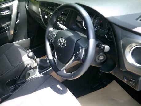 Toyota Auris ICON VALVEMATIC ONLY 52,000 MILES FROM NEW 3