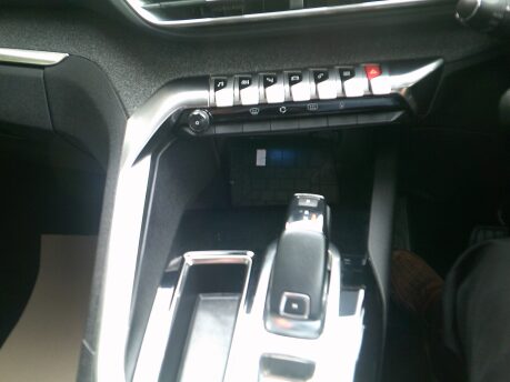 Peugeot 3008 PURETECH S/S ALLURE ONLY 35,000 MILES FROM NEW 10