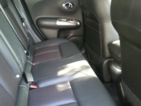 Nissan Juke TEKNA FULL LEATHER TRIM 10