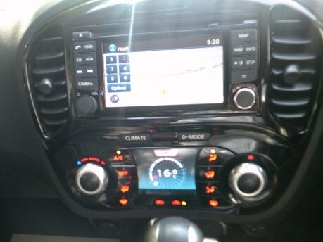 Nissan Juke TEKNA FULL LEATHER TRIM 12