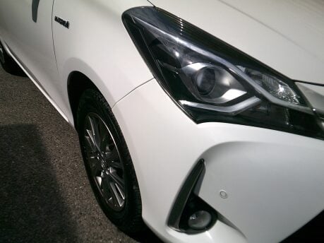 Toyota Yaris VVT-I ICON ONLY 31,000 MILES FROM NEW 11