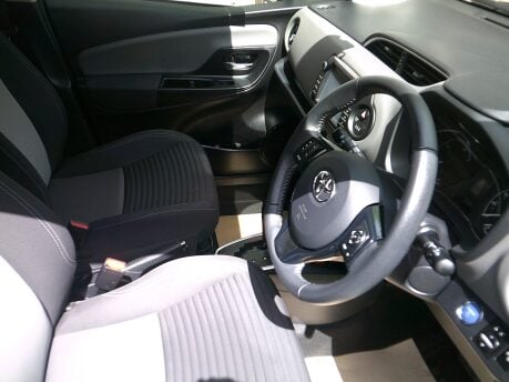 Toyota Yaris VVT-I ICON ONLY 31,000 MILES FROM NEW 8