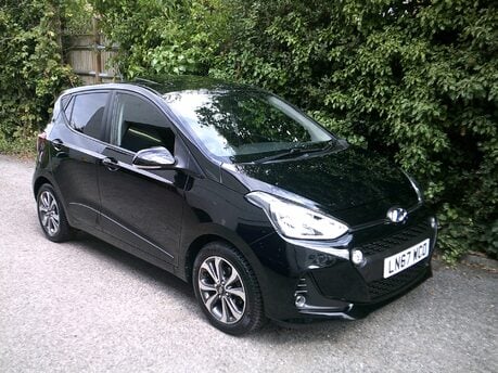Hyundai i10 PREMIUM SE ONLY 15,000 MILES FROM NEW