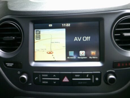 Hyundai i10 PREMIUM SE ONLY 15,000 MILES FROM NEW 13
