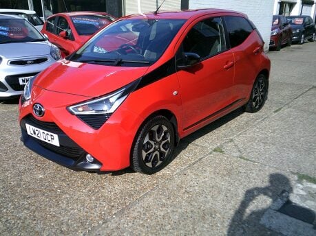 Toyota Aygo VVT-I X-TREND X-SHIFT TSS ONLY 26,000 MILES FROM NEW 13