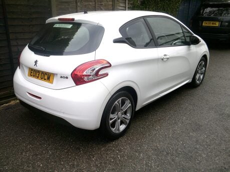 Peugeot 208 ACTIVE ONLY 74,000 MILES FROM NEW 2