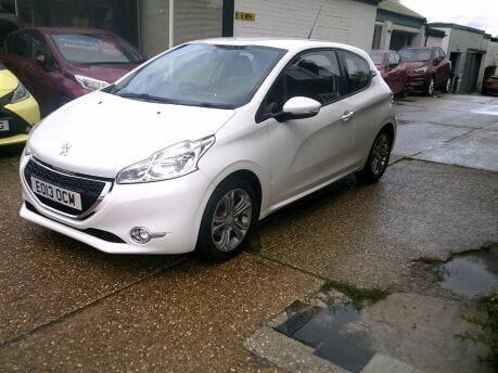 Peugeot 208 ACTIVE ONLY 74,000 MILES FROM NEW 11
