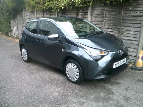 Toyota Aygo VVT-I X-PLAY ONLY 26,000 MILES FROM NEW