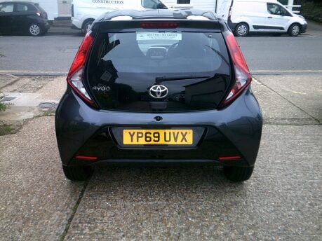 Toyota Aygo VVT-I X-PLAY ONLY 26,000 MILES FROM NEW 6