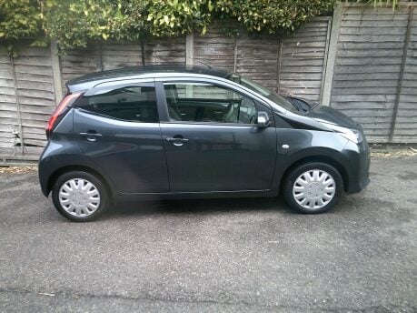 Toyota Aygo VVT-I X-PLAY ONLY 26,000 MILES FROM NEW 4