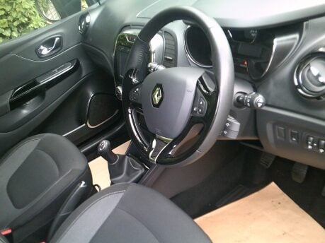 Renault Captur DYNAMIQUE NAV TCE ONE OWNER FROM NEW 3