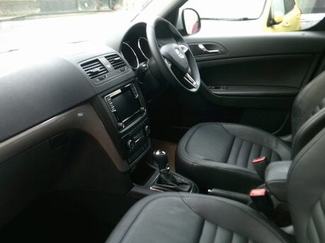 Skoda Yeti Outdoor SE L TSI DSG ONLY 30,000 MILES FROM NEW 16