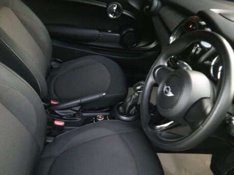 Mini Convertible COOPER ONLY 42,000 MILES FROM NEW 5