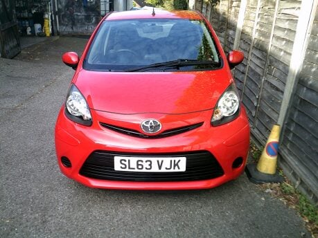 Toyota Aygo VVT-I MOVE ONLY 29,000 MILES FROM NEW 6