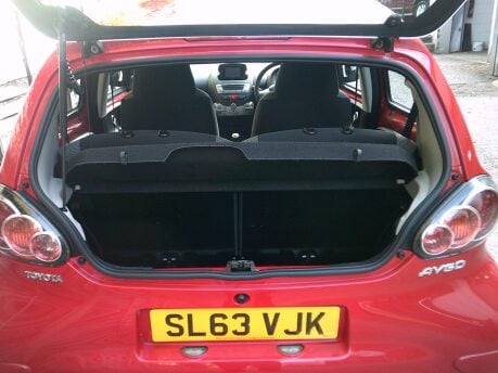 Toyota Aygo VVT-I MOVE ONLY 29,000 MILES FROM NEW 7