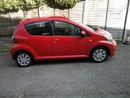 Toyota Aygo VVT-I MOVE ONLY 29,000 MILES FROM NEW 4
