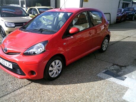 Toyota Aygo VVT-I MOVE ONLY 29,000 MILES FROM NEW 13