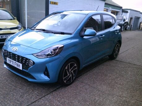 Hyundai i10 MPI PREMIUM ONLY 19,000 MILES FROM NEW 12