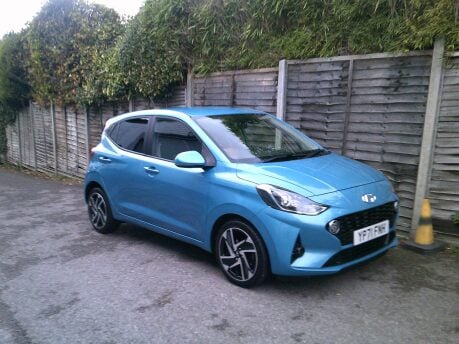 Hyundai i10 MPI PREMIUM ONLY 19,000 MILES FROM NEW 1