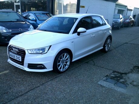 Audi A1 SPORTBACK TFSI S LINE NAV ONLY 46,000 MILES FROM NEW 12