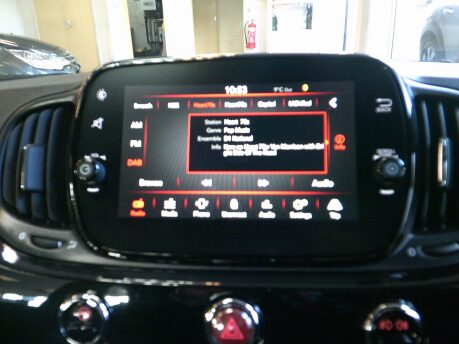 Fiat 500 LOUNGE DUALOGIC ONLY 15,000 MILES FROM NEW 13