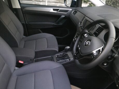 Volkswagen Golf SV SE TSI DSG ONLY 16,000 MILES FROM NEW 5