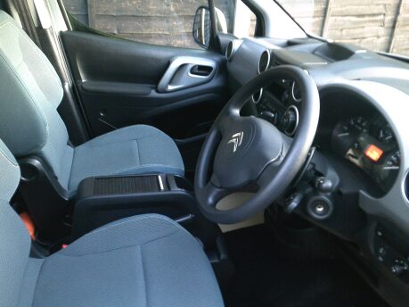 Citroen Berlingo Multispace BLUEHDI FEEL ETG6 THIS IS A WHEELCHAIR CONVERTED VEHICLE 8