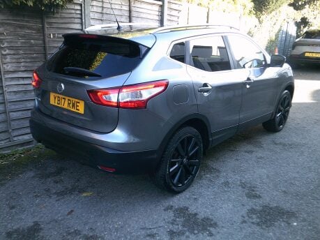 Nissan Qashqai TEKNA DIG-T XTRONIC ONLY 38,000 MILES FROM NEW 4