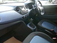 Hyundai i10 SE ONLY 7,000 MILES FROM NEW 12