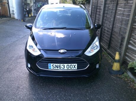 Ford B-Max ZETEC ONLY 18,000 MILES FROM NEW 5