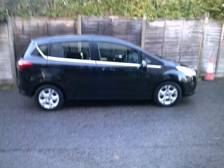 Ford B-Max ZETEC ONLY 18,000 MILES FROM NEW 4
