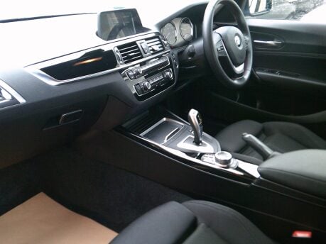 BMW 2 Series 218I SPORT ONLY 29,000 MILES FROM NEW 13